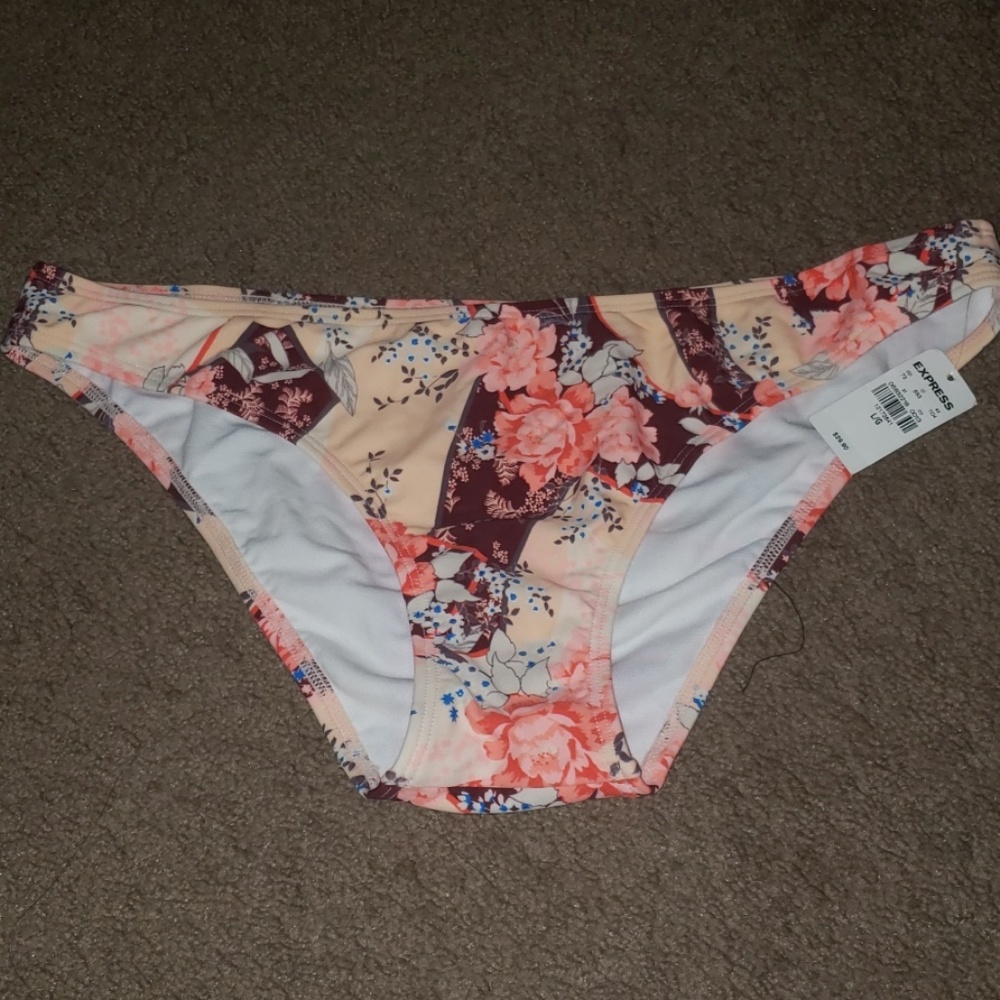 NWT NEVER WORN EXPRESS BIKINI BOTTOMS SIZE LARGE